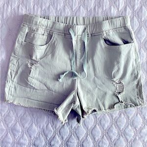 Women’s stretchy shorts!